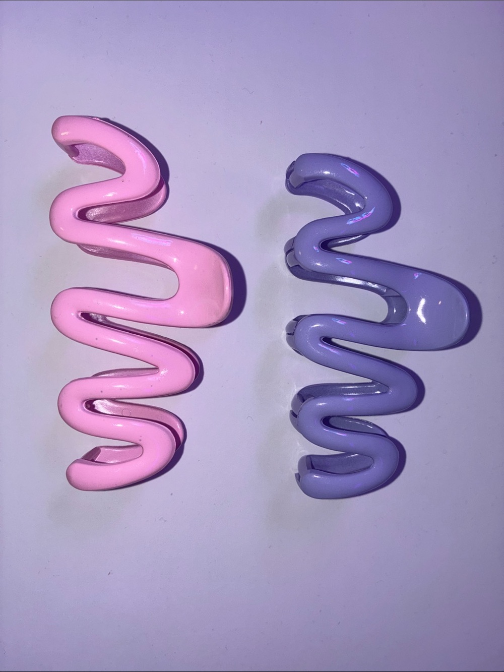 Curvy Wave Hair Claw Clips - Pink & Lavender Pair Set Plastic Barbie 80s 90s Y2K